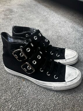 Limited edition!Converse Black Canvas Sneakers with Double Buckle Straps